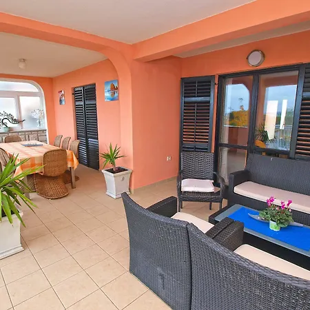 Apartment Ivan 65 Štinjan